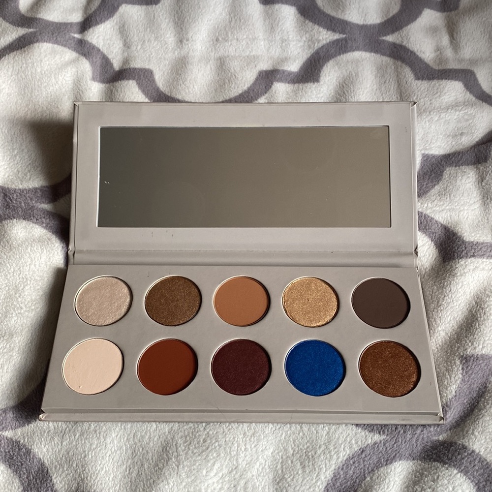 KKW X MARIO Eyeshadow Palette